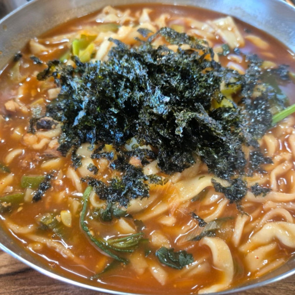 속초 필수코스!!! 왕박골식당 장칼국수